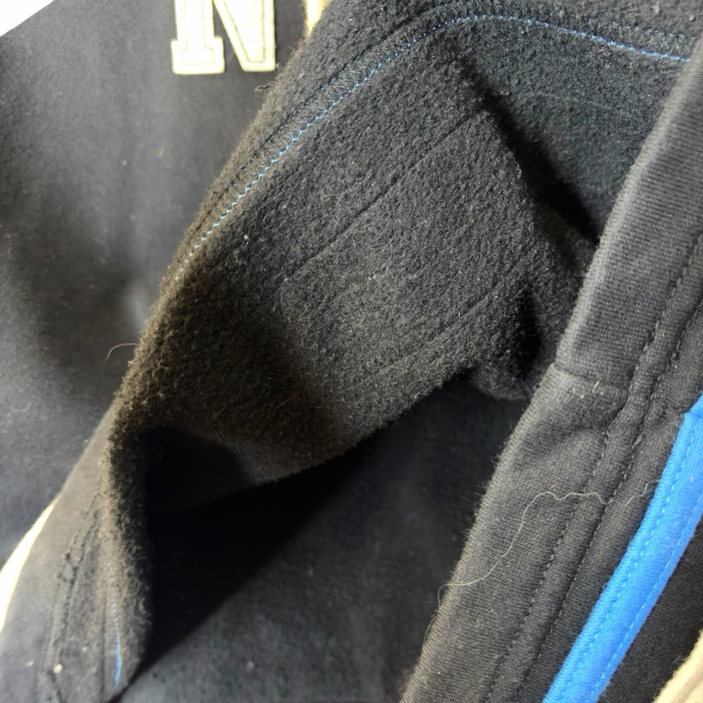 Bon Jovi ‘The Circle World Tour’ 2010-2011 Est 1983 Hoodie Hockey Jersey Hoody - Picture 8 of 10